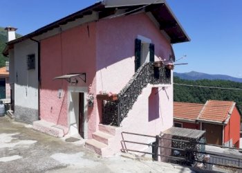 Trilocale san bernardo 3, frazione Poggilato, Aurigo - foto 19