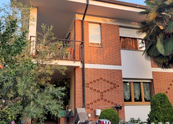 Villa Bifamiliare Via Leini , Settimo Torinese - foto 1