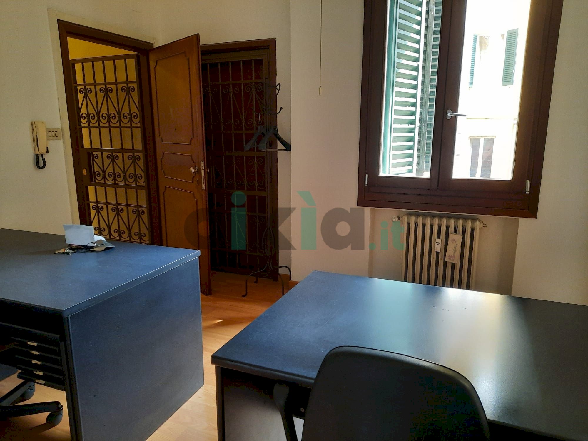 Ufficio via caprarie 3, Bologna (zona Galvani) - foto 1