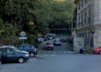 Box Via Cesare Corte, 6, Genova (zona Castelletto) - foto 2