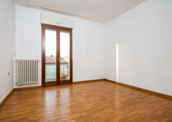 Quadrilocale Via Ugo Foscolo 15, Imola (zona Colombarina) - foto 4