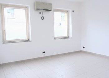 Locale Commerciale Misano di Gera d'Adda - foto 10