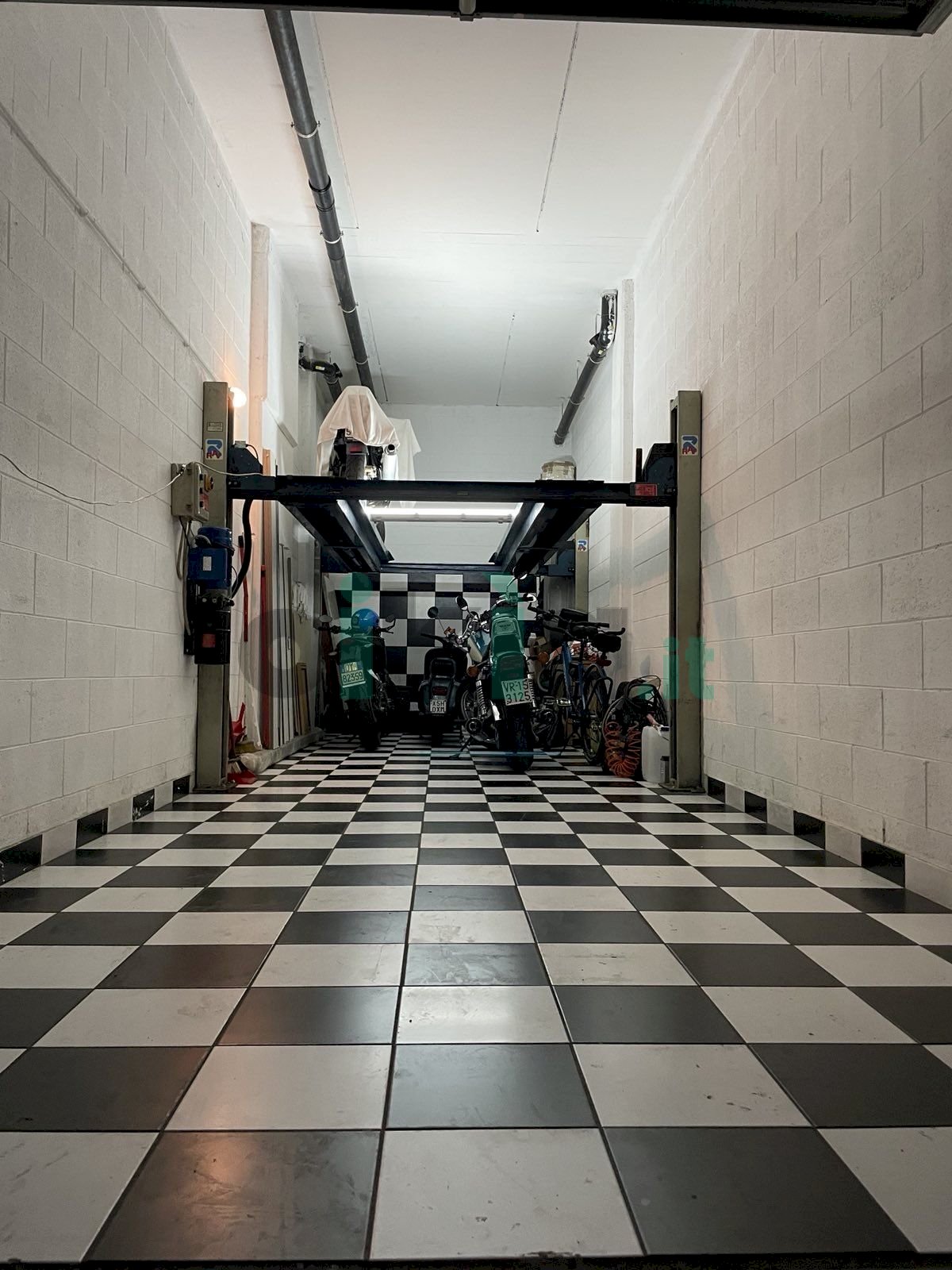 Box Via Broggi Izar 11, Melegnano - foto 1