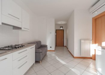 Bilocale frazione Chiaravalle Milanese, Milano - foto 8