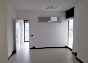 Negozio Genova (zona Quarto) - foto 1