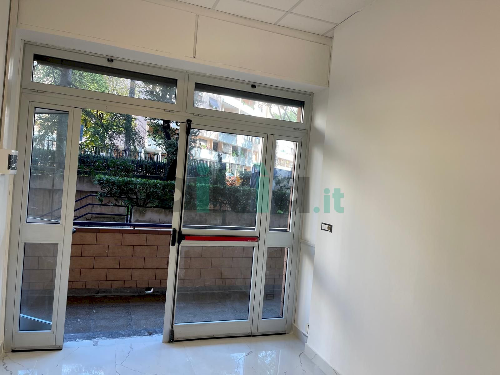 Commercial Premises via ascari, Roma (neighborhood EUR) - photo 2
