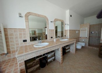 Trilocale Genova (zona Prà) - foto 1