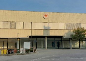 Negozio via dell' artigianato, 8, Ancona (zona Palombare) - foto 2