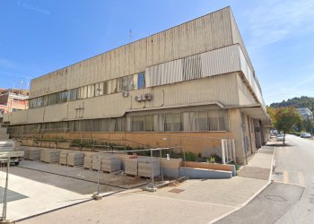 Negozio via dell' artigianato, 8, Ancona (zona Palombare) - foto 7