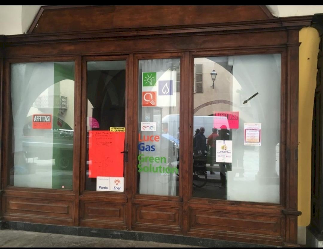 Shop via Roma 11, Cuneo (neighborhood Centro Storico) - photo 2