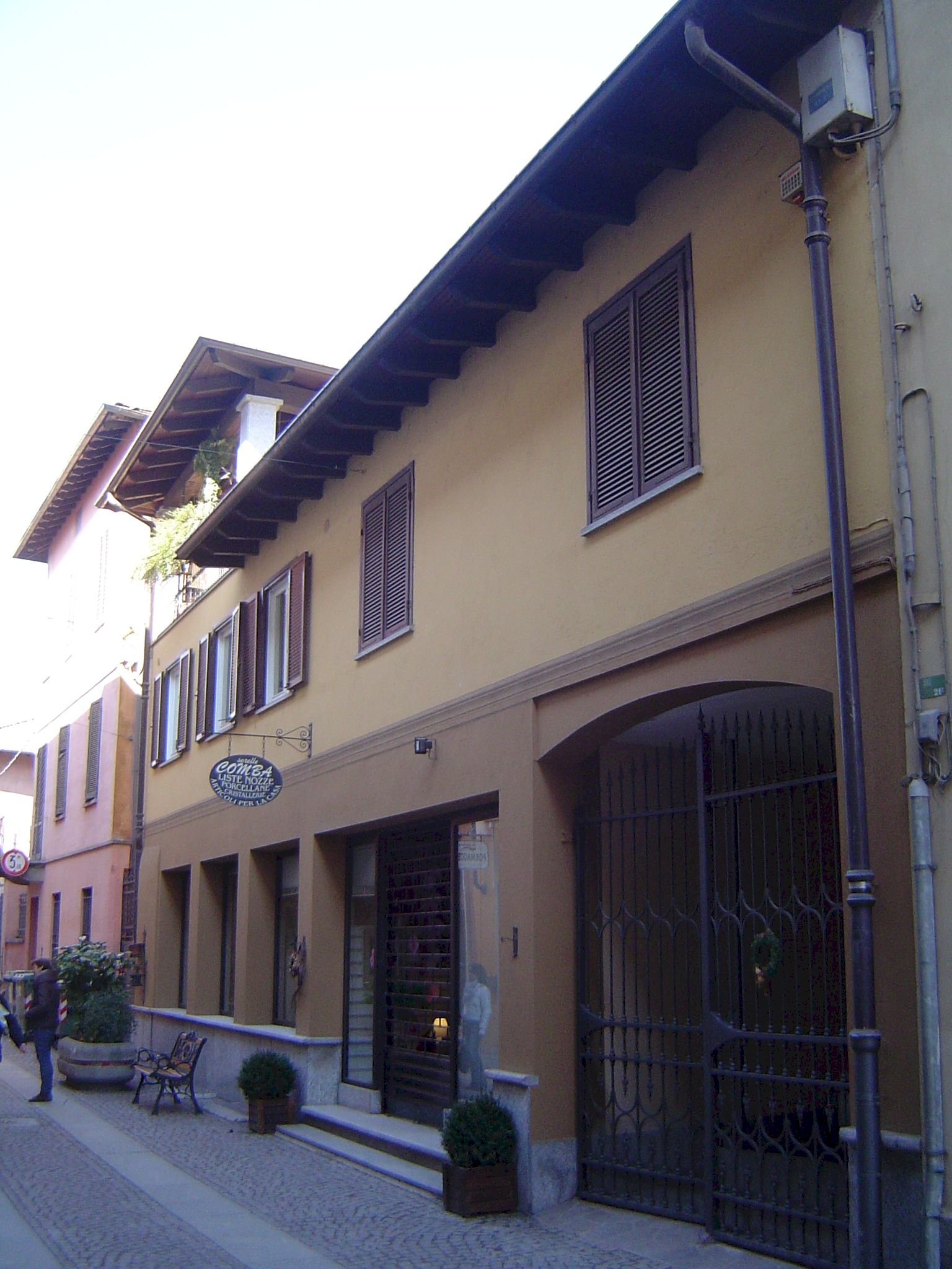 Four-room apartment Via Roma, 10, Dronero - photo 1
