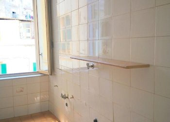 Bilocale via Duca Ferrante della Marra, Napoli (zona San Carlo all'Arena) - foto 4
