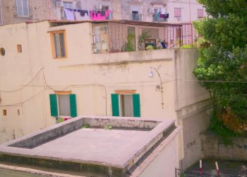 Bilocale via Duca Ferrante della Marra, Napoli (zona San Carlo all'Arena) - foto 10