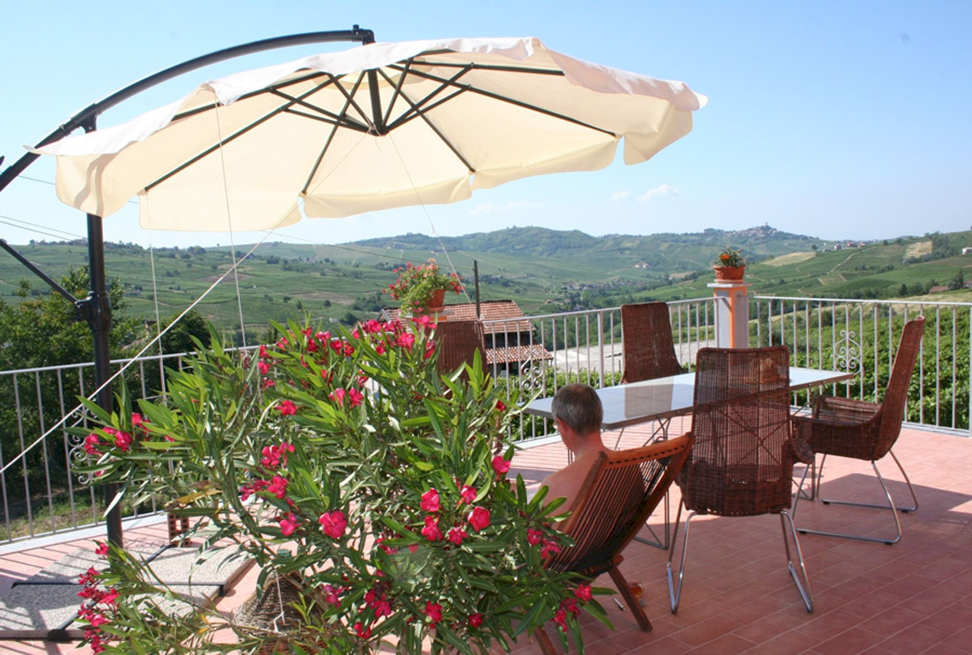 Three-family Villa Frazione Spagna 9, hamlet Francia, Montecalvo Versiggia - photo 3